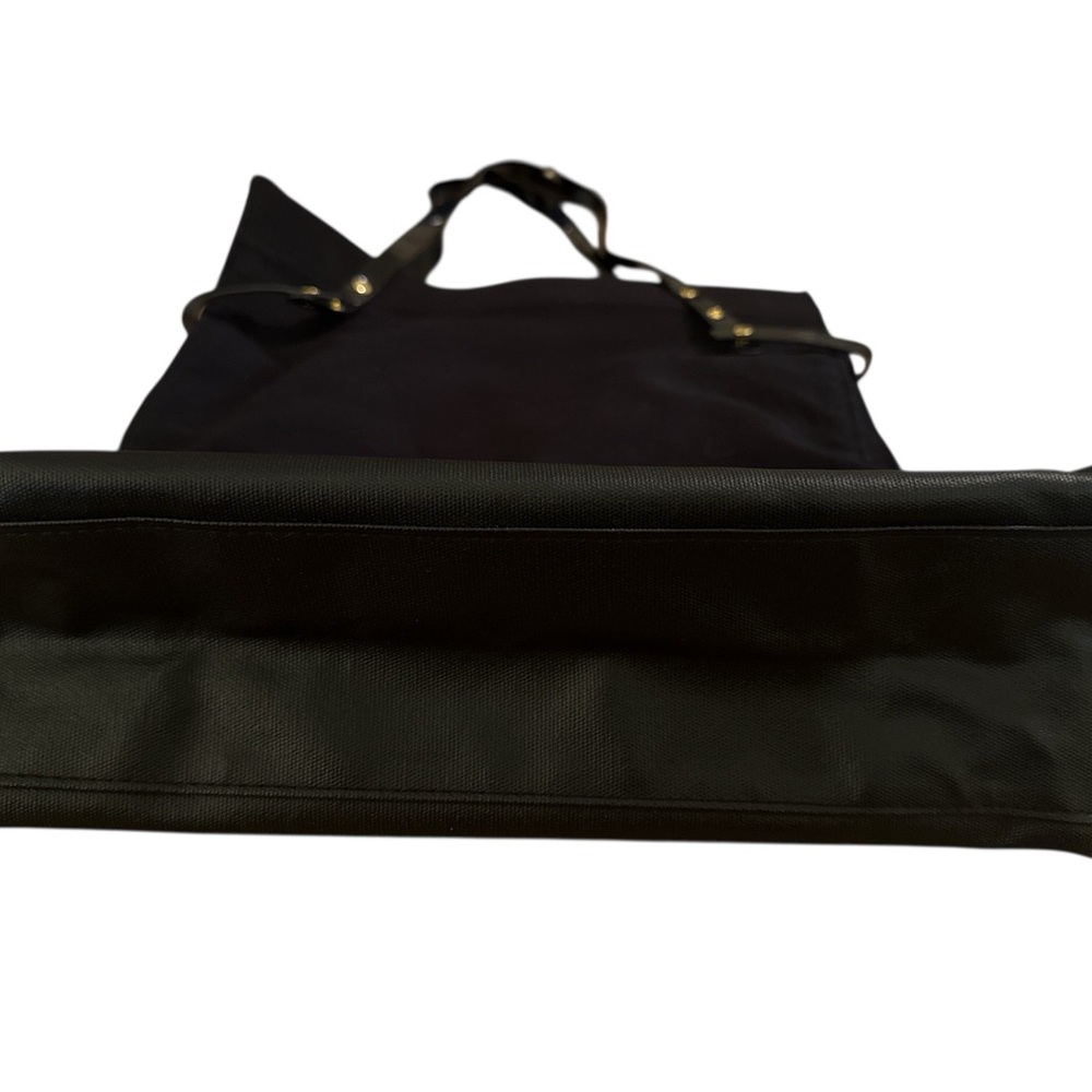 Oribe Elegant Black and Gold Tote - Picture 5 of 11